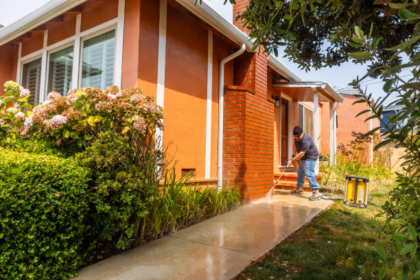 Why Choose Our Certified Pressure Washing Experts for Your Project Needs in Marietta Alderwood, WA?